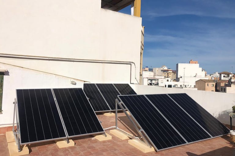 Instalación de Placas Solares para Balcones en Mallorca | energia solar mallorca